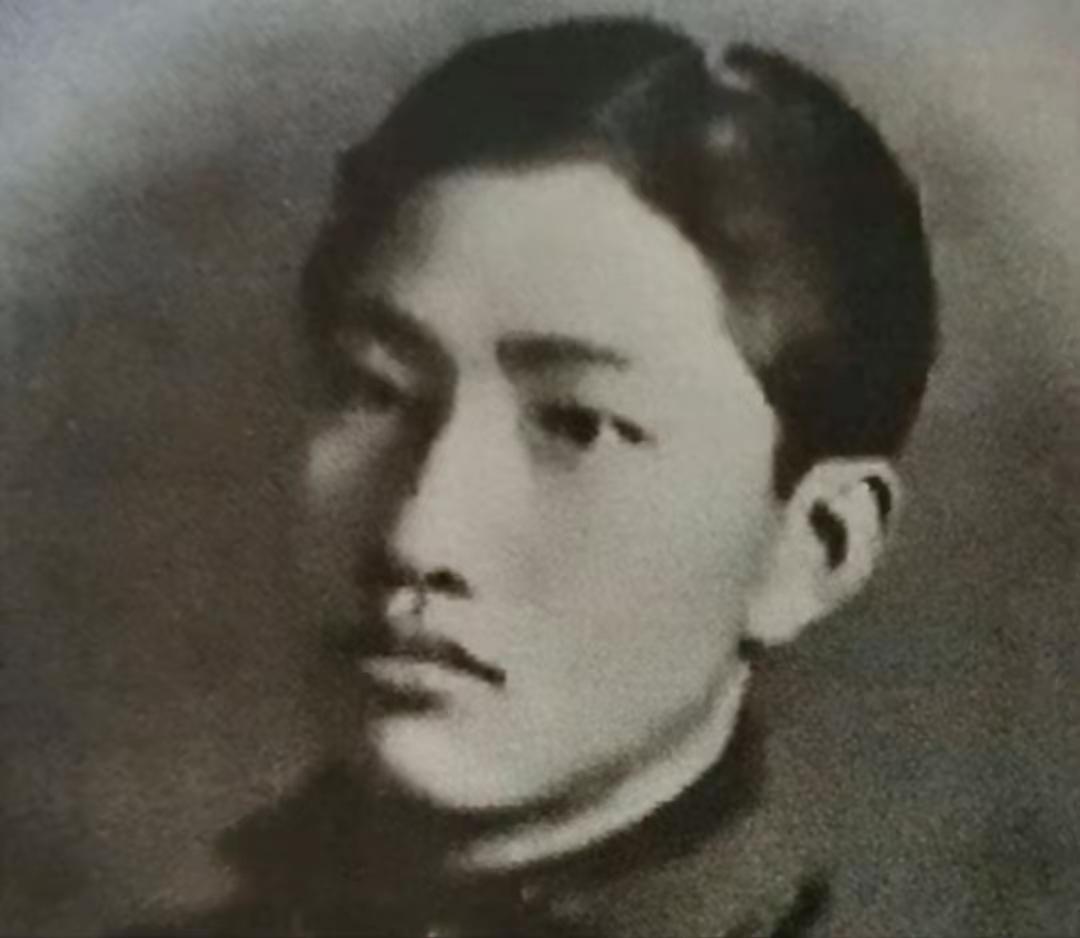 “我42年没回家，哪来的儿子！”1988年，潜伏台湾42年的地下党回到老家，看着