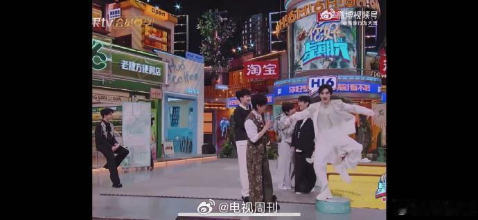 丁程鑫没少用张译表情包吧你好星期六小丁在《你好星期六》里的表情包模仿，完美捕捉到