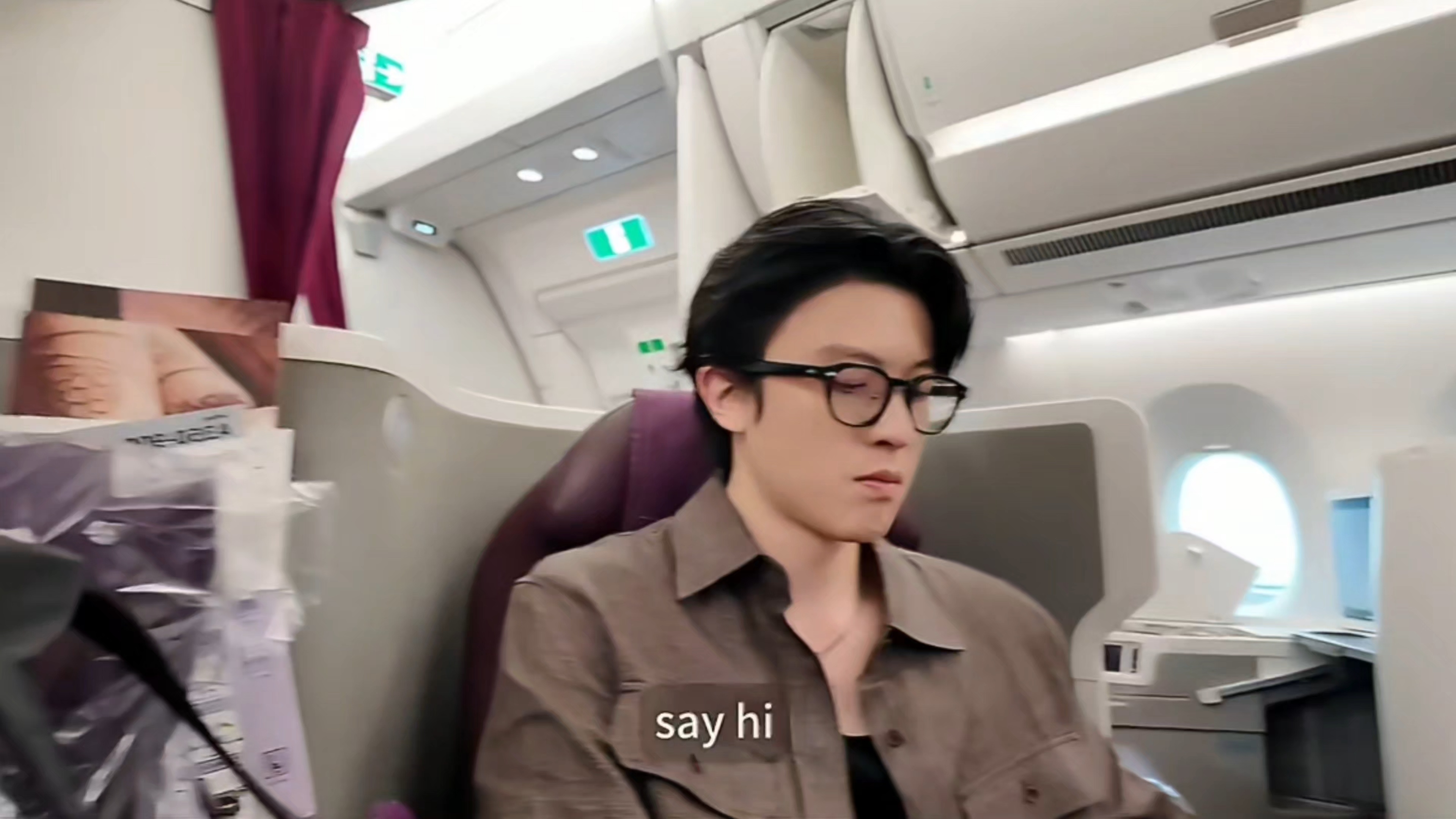 我才发现这里叔叔say“Hi～”的调调是跟着小伯伯say hi的语调走的，这是要