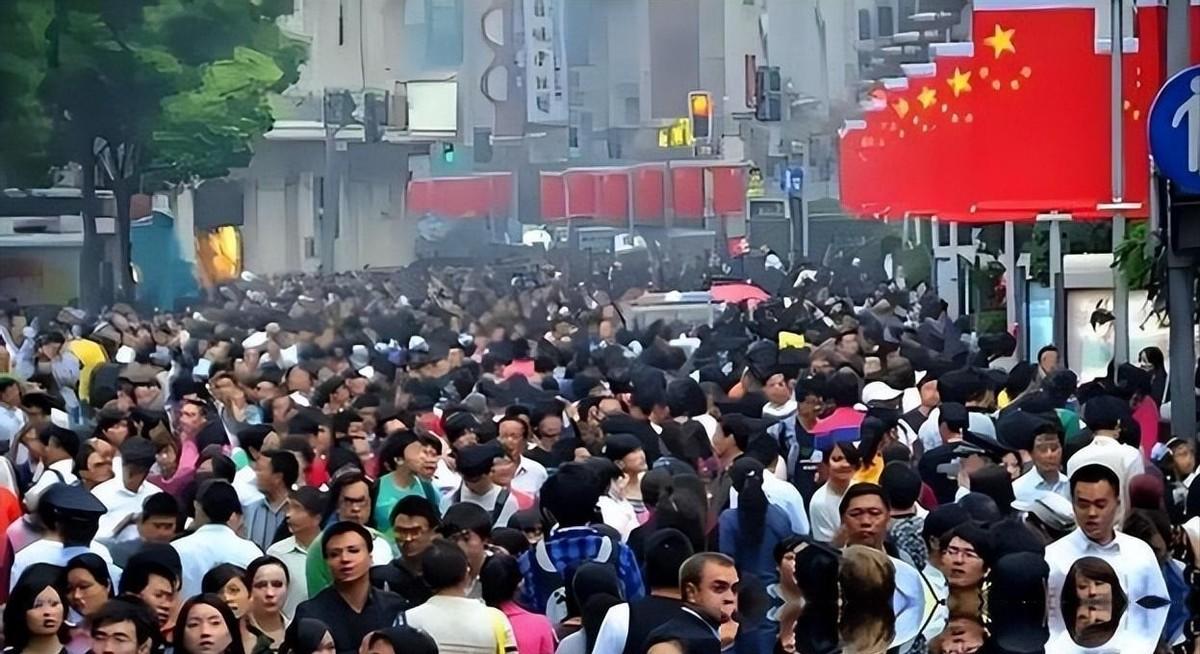 美国顶级战略家曾一针见血！中国这场危机不解决，未来后果很严重
 
最近几年，不少