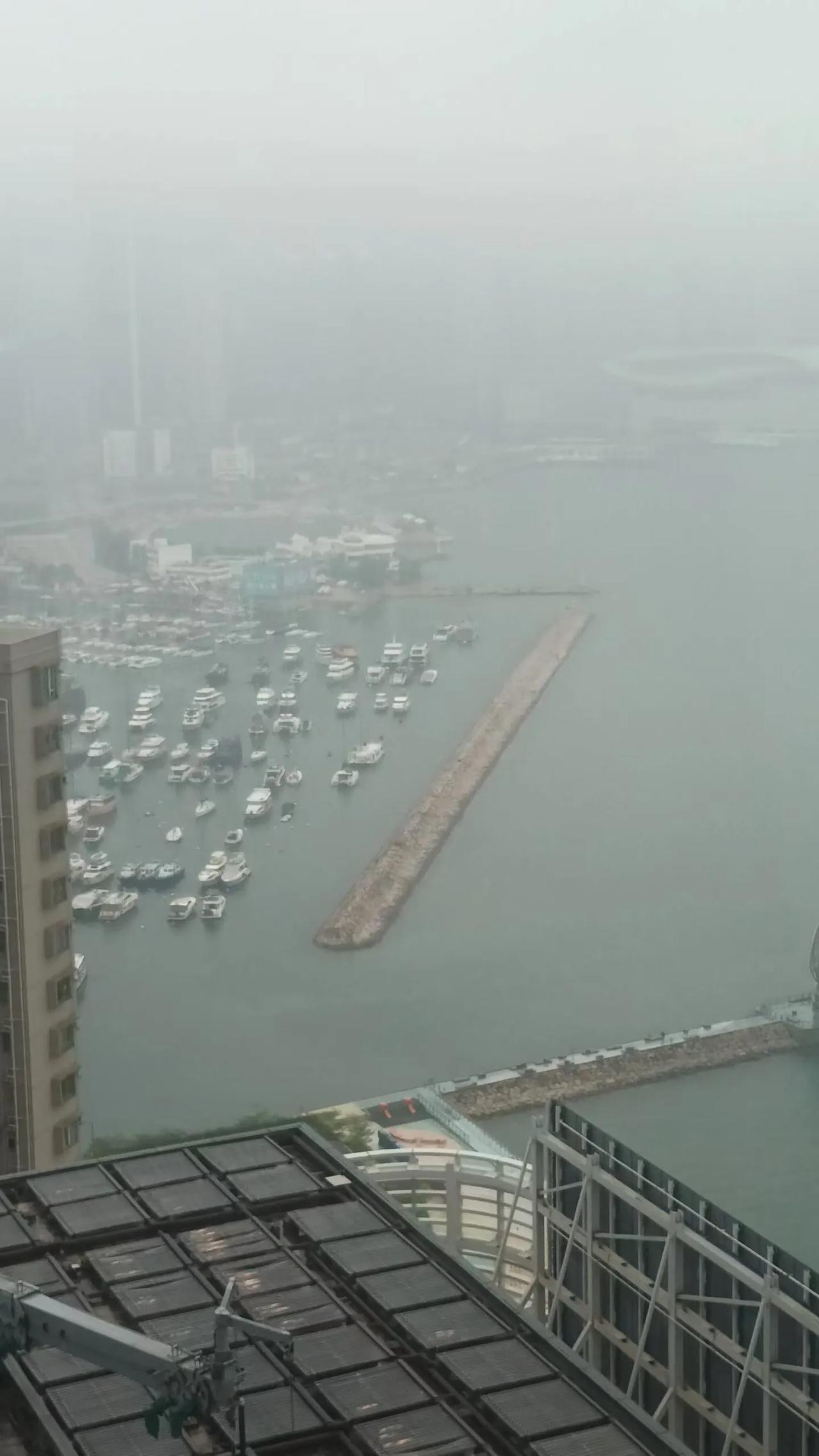 烟雨罩香江清明念故乡