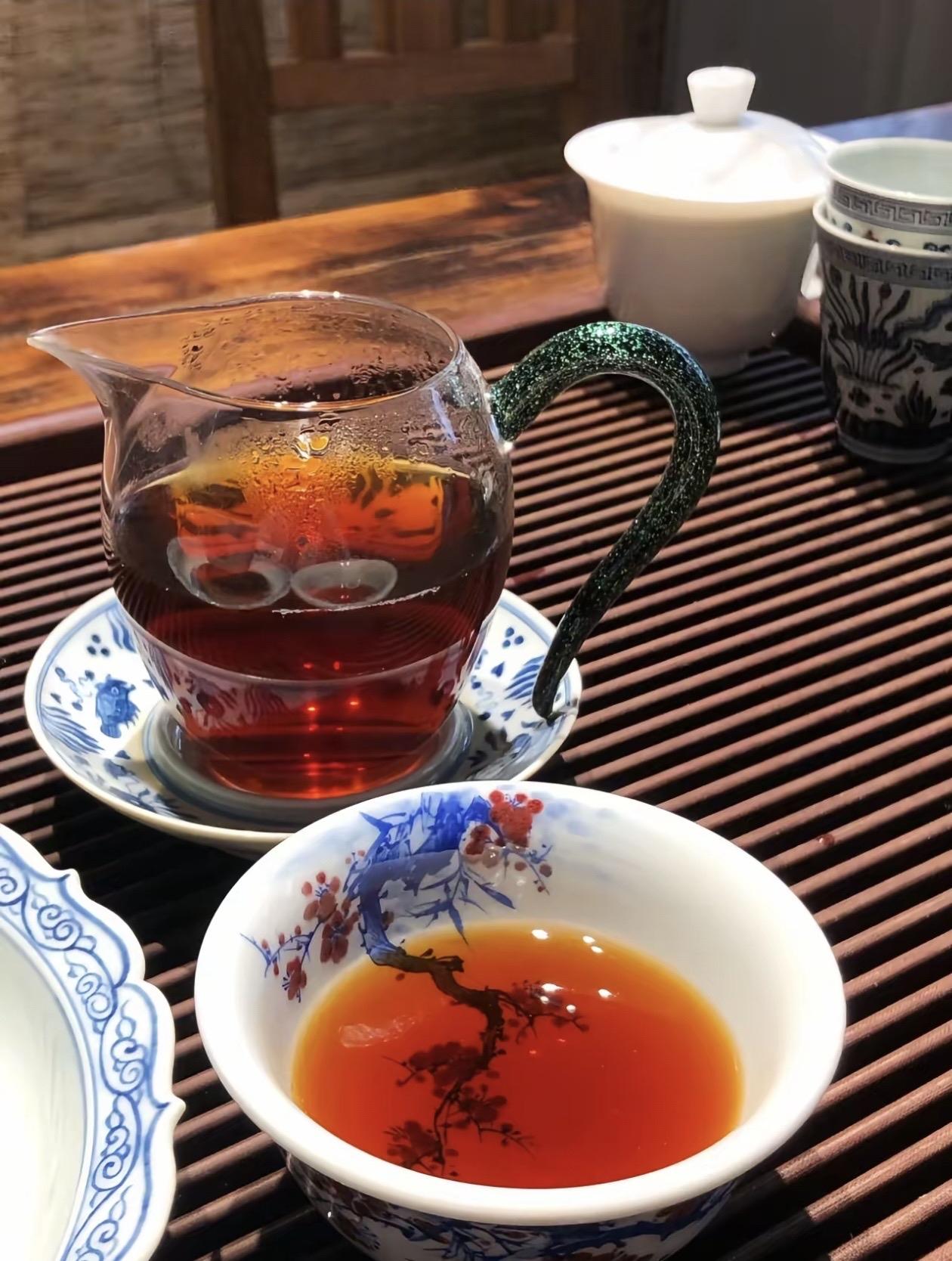 如何看待现在流行的老年大学老年大学火爆，是老龄化+新老年需求+政策+市场共同推动