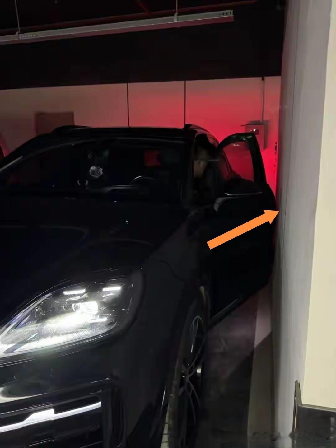 10万块买了个摆设？广西南宁，一男子买下二手叠墅，附带1个车位，车位在负1层紧挨