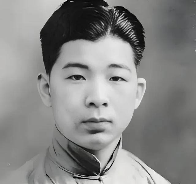 华北伪绥靖军总司令齐夑元大概到死都想不通，那个时常出入自己军营、以学枪打猎为名讨