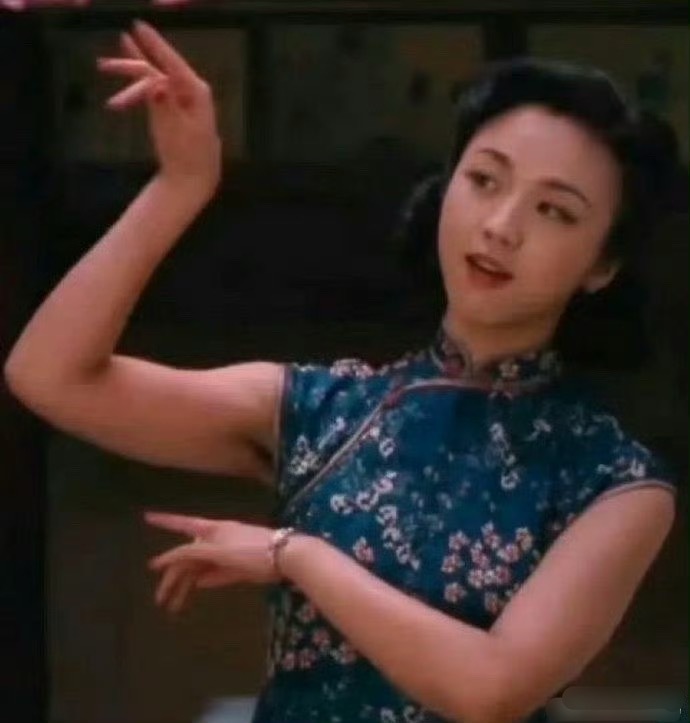 《色戒》里王佳芝的腋毛当时令人震惊，这还是李安特地让汤唯留的，说那时候...