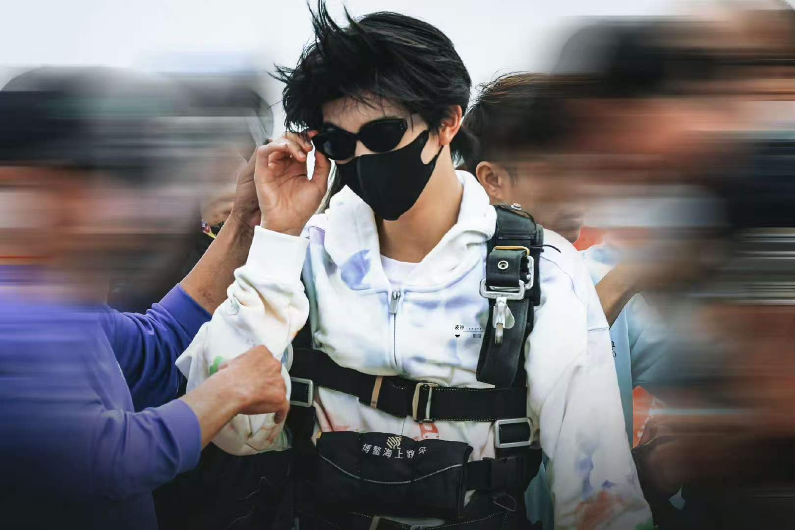 张函瑞跳伞路透张函瑞跳伞好帅啊宝宝 