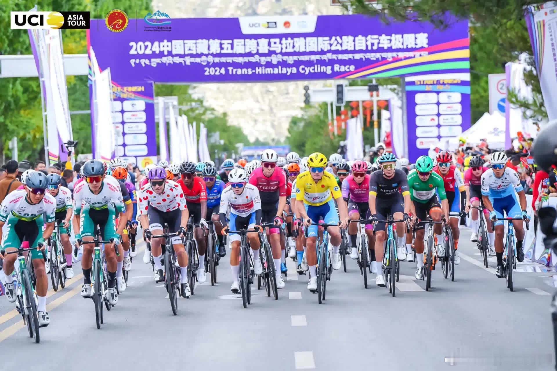 抖音上，我终于追上了人均水平，50+的点赞！感谢抖音助手助力我的公路车自行车比赛