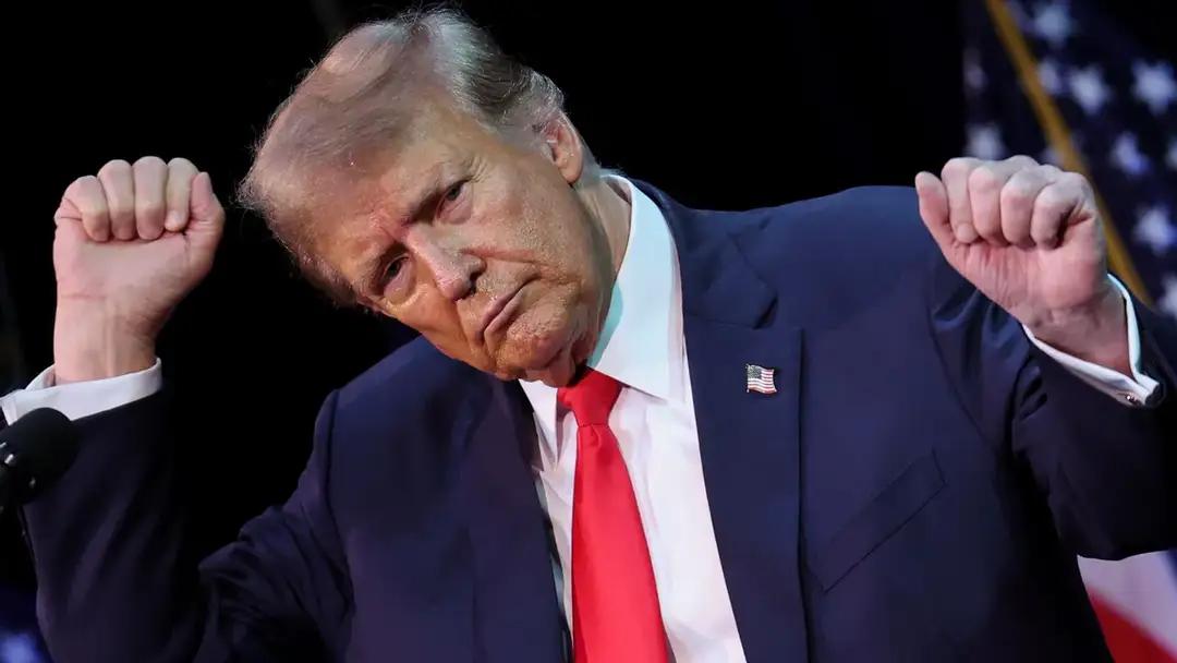 记者:       总统先生，请问你为什么要抓走马杜罗？
懂王:       因