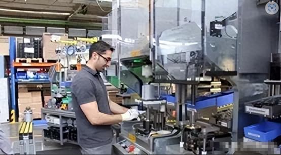 真被默克尔说中了！俄乌冲突最大输家已出现：不是俄罗斯不是美国
 
俄乌冲突没爆发