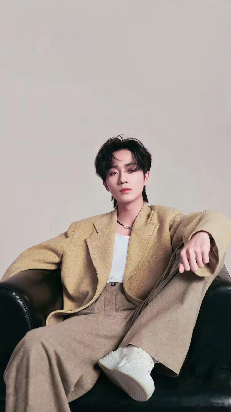 李宏毅烽影燃梅香LHY李宏毅楚定江 我在星光里为你呐喊，最美好的岁月都与你有关｜