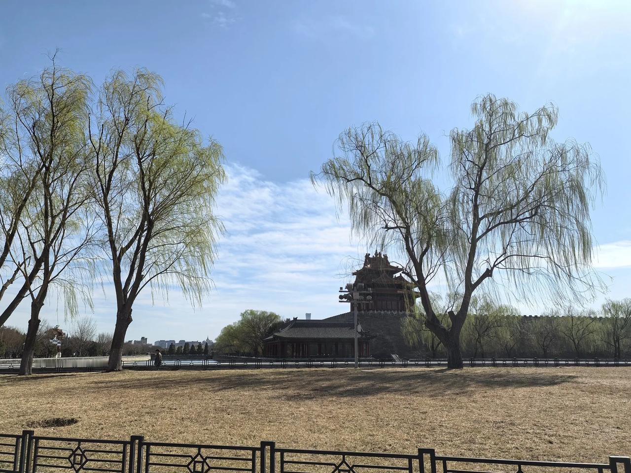 东岳庙
东岳泰山
不是山东哦
民俗博物馆在那儿
了解北京百姓文化得去看看
宗教活