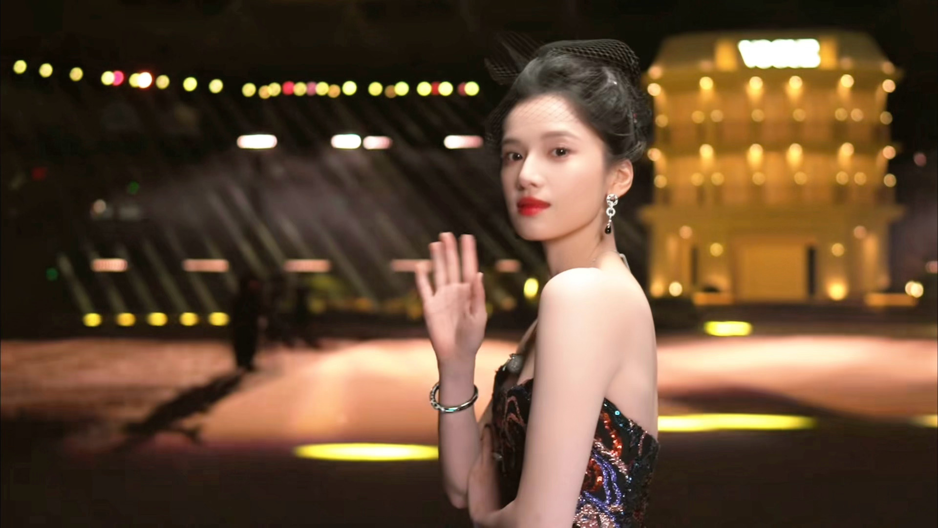 张婧仪真的美到发光vogue盛典红毯 ​​​