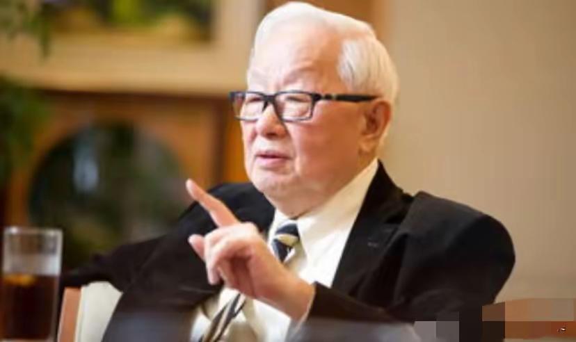 万万没想到
​台积电创始人张忠谋，受访时再次语出惊人：“我真的认为，我的国家——