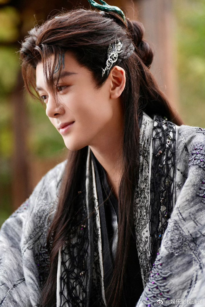曾舜晞武拾光V榜破9 追武拾光追到上头，曾舜晞把角色的层次感全演出来了，坚韧底下
