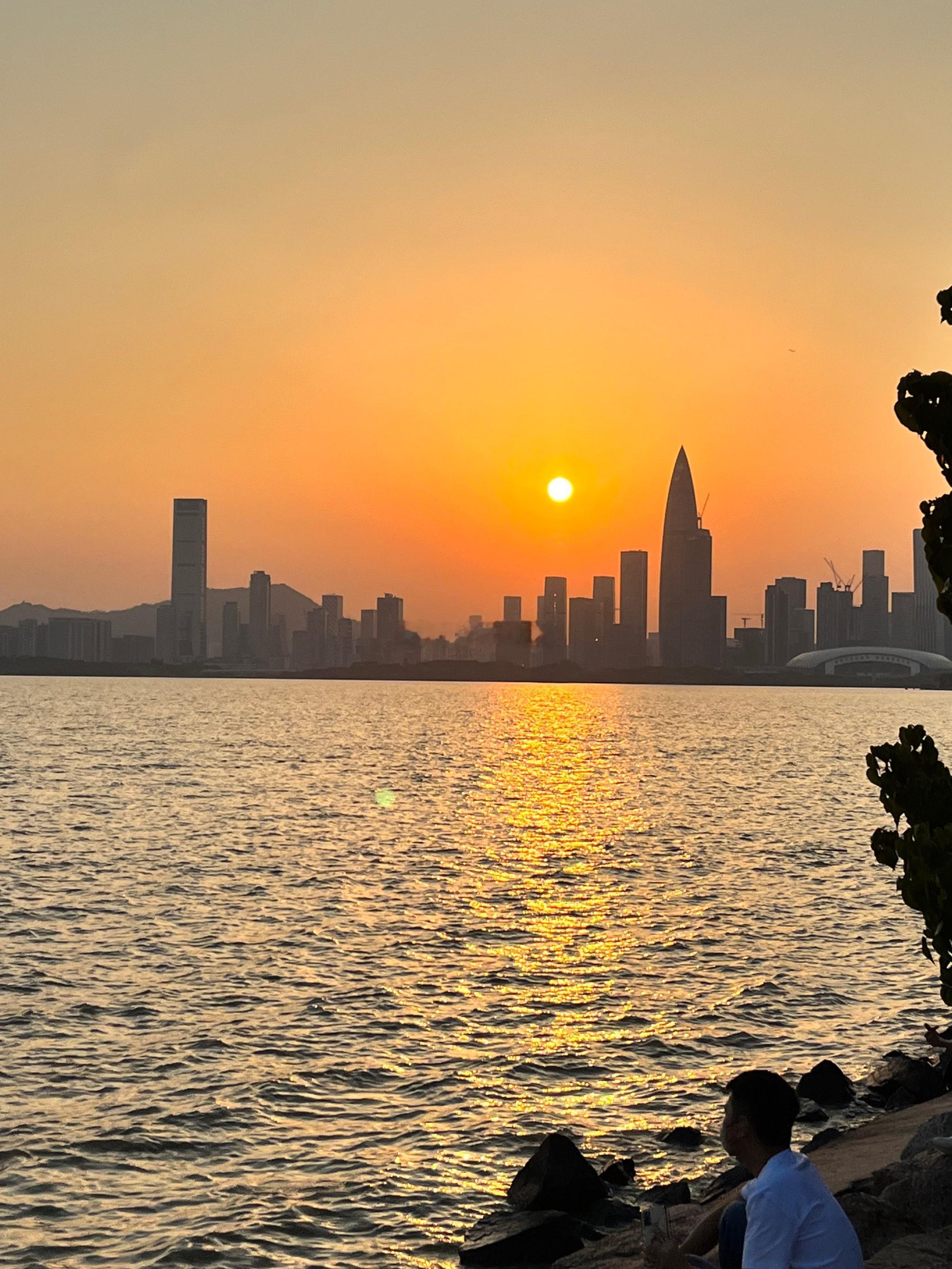 美好的生活建立在美好的关系之上。——罗伯特·瓦尔丁格 ​​​