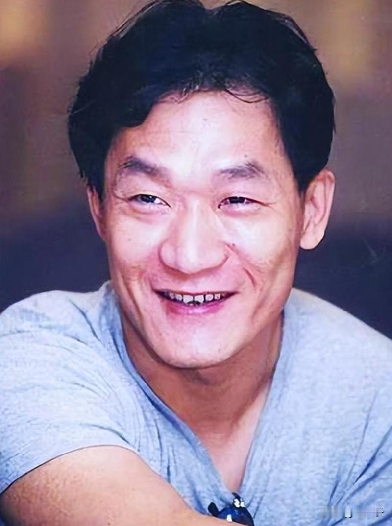 中国音乐史人物之第415位，谢东（1963.1.20一）生于北京。
流行歌手，演