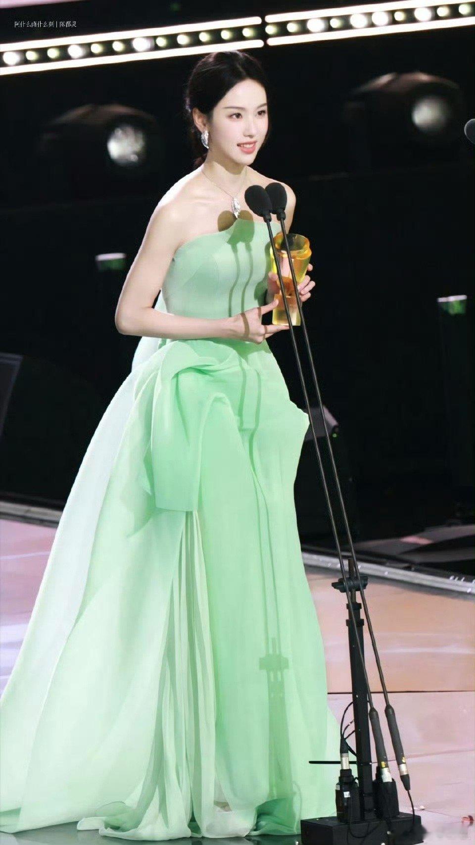 恭喜嘟嘟！太厉害啦！ 