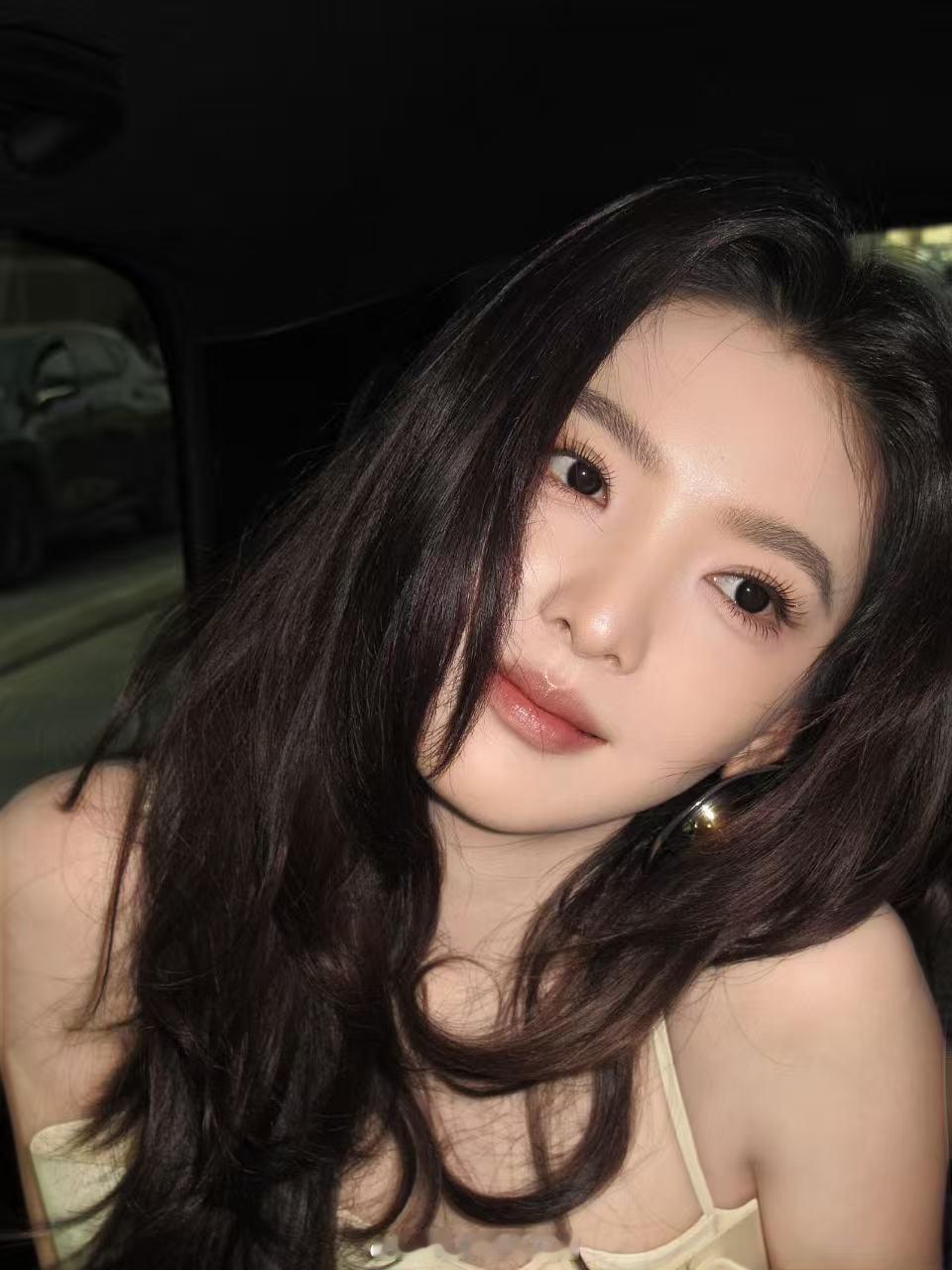 章若楠又美又灵章若楠红包追剧感受角色带来的快乐，收下章若楠暖心红包，每一天都满是