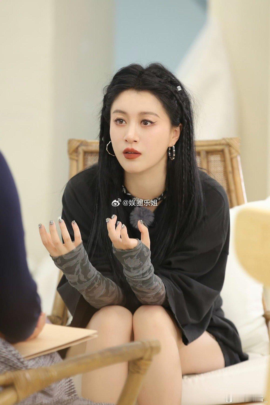 格格真的是一个特别好的姑娘，很有担当，其实他从没抱怨过前夫不好，只是一直在妈妈和