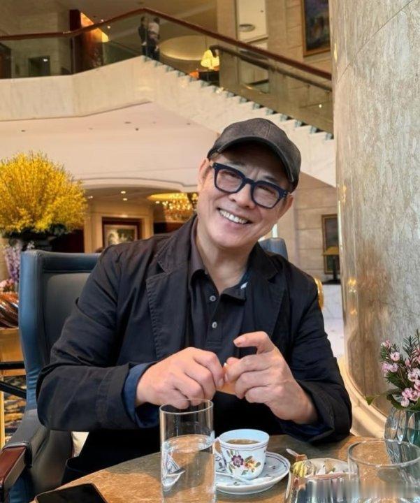娱乐[超话]李连杰给女儿买新婚礼物李连杰送女儿新婚礼物李连杰对女儿的爱溢出屏幕啦