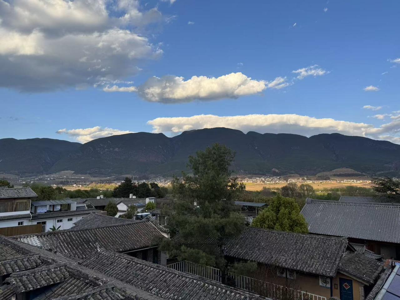 山外青山楼外楼