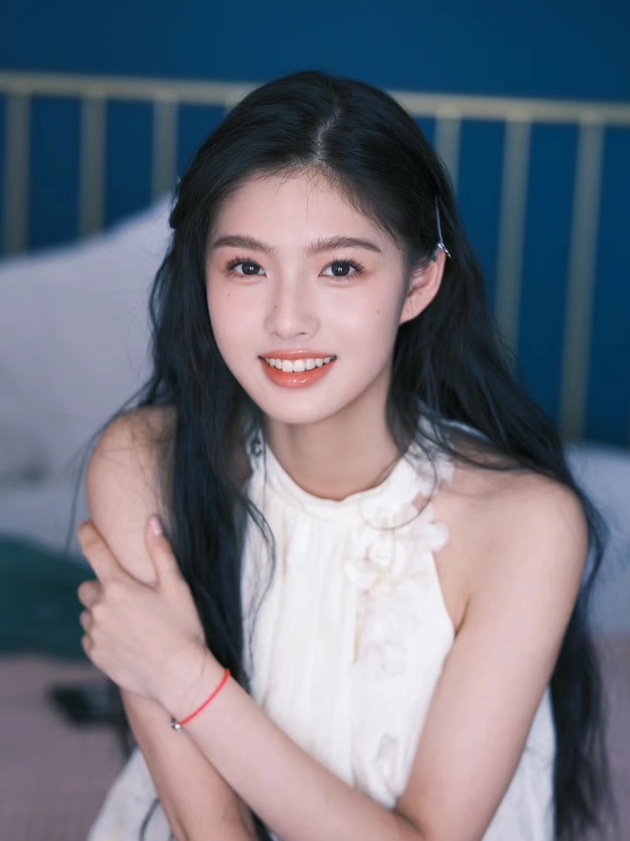 宋威龙张婧仪艾米 一家三口被三人骨相狠狠惊艳到！宋威龙轮廓立体，张婧仪骨相舒展，