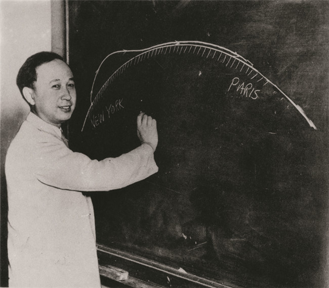 【钱学森为什么被学校“赶了出去”？】钱学森当时在美国加州理工学院留学，这个学校很