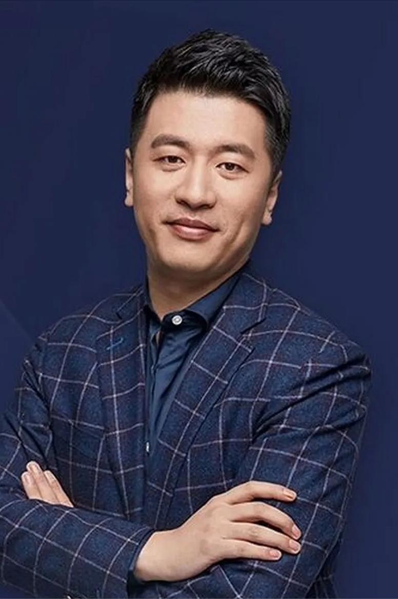 大网红张雪峰说，我以为自己心硬，其实内心特别软弱，有个孩子报考志愿，他的父亲得了