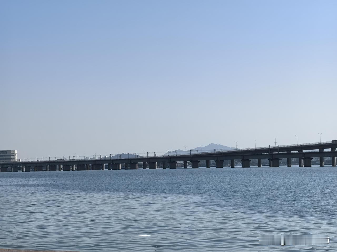 一个普通农村女生的三十年
今天是我农历生日，三十岁，农历生日总是让我平添一岁，却