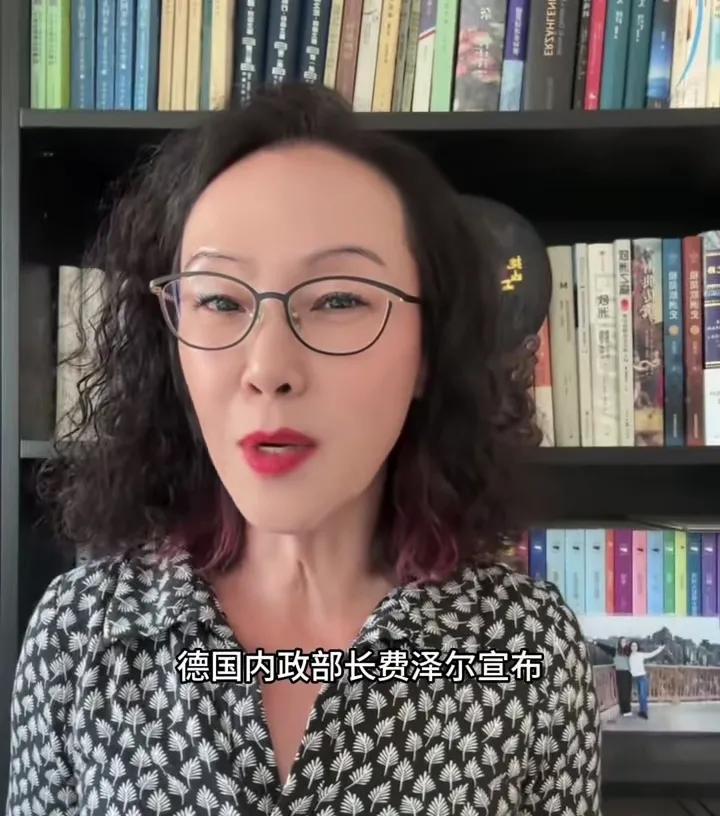 李国庆新婚妻子揭秘。

张丹红是德籍华人，出生于北京，毕业于北京大学德语系，是德