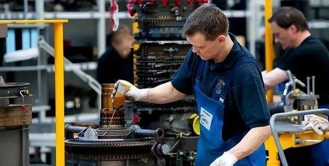 德国工厂为什么可以让工人一辈子在同一家工厂干到退休？工人为什么自己也愿意？说一个