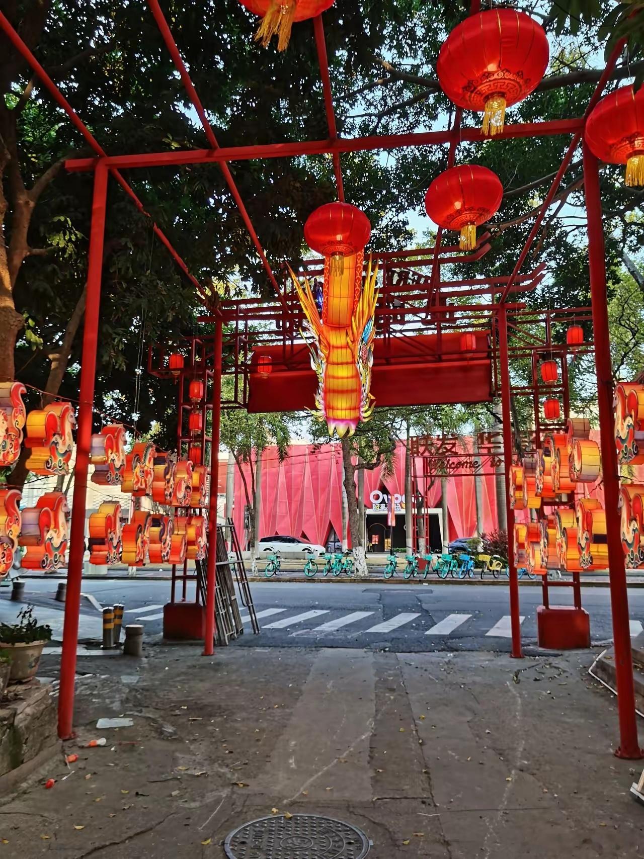 这段对话有意思，与大家分享：        春晚导演于蕾发声了：我已经很努力了，