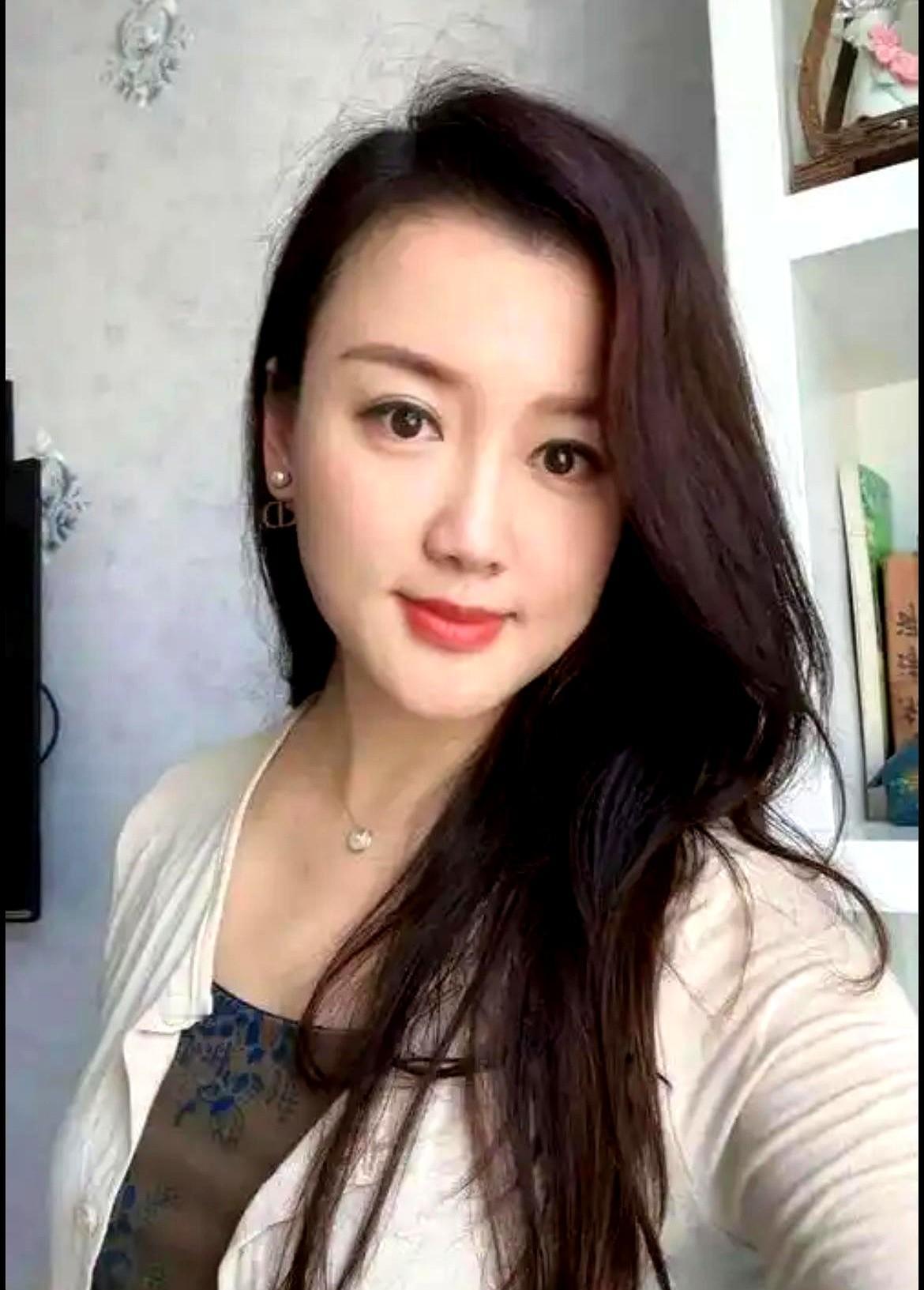 男人须知的女人十个秘密：

突然想到一点特别值得聊，有些兄弟总抱怨女朋友话多，其