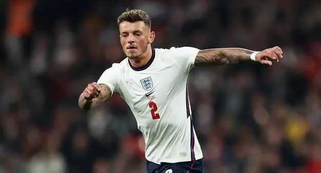 英格兰队官方：埃泽、夸安萨因伤退出名单，补召巴恩斯、怀特北京时间3月23日，英格