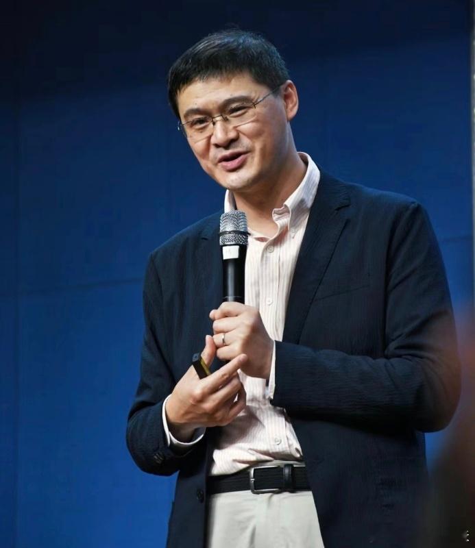 刘旸问了我最想知道的问题刘旸化身全网嘴替，问出大家最想知道的张三之谜，熟悉的配方