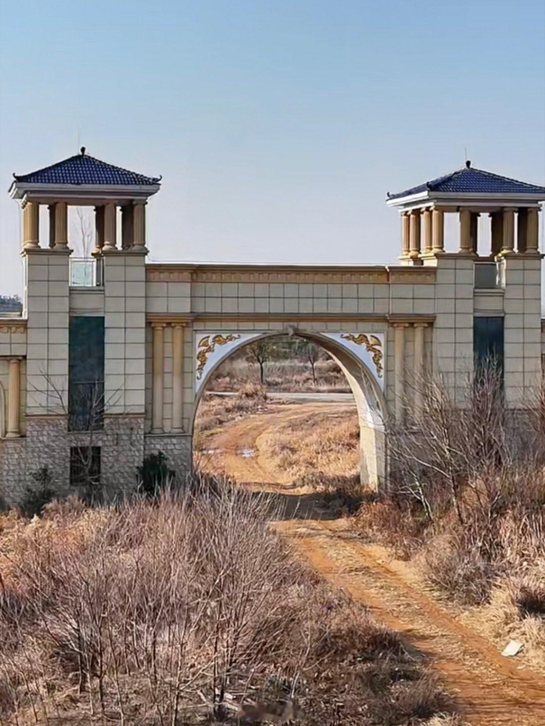 许家印一审当庭认罪悔罪恒大坑了多少人，除了银行，还有一堆业主！其中，最知名的应该