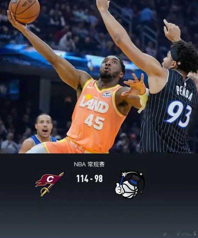 北京时间1月27日NBA 常规赛，克利夫兰骑士对阵奥兰多魔术。半场骑士61-56