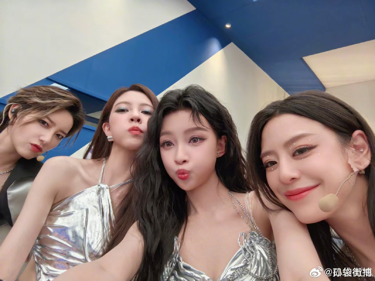 孙怡感谢李斯丹妮宋妍霏 孙怡总结告别三公孙怡发文总结告别三公，感谢李斯丹妮宋妍霏