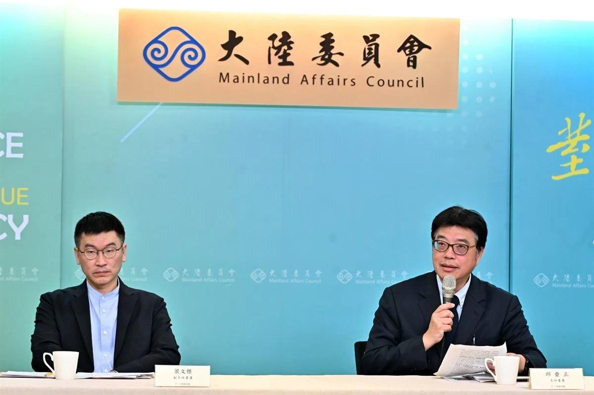 台陆委会是“绊脚石”的定位很准确，其“媒体宣传费”被删减88%完全咎由自取。8月