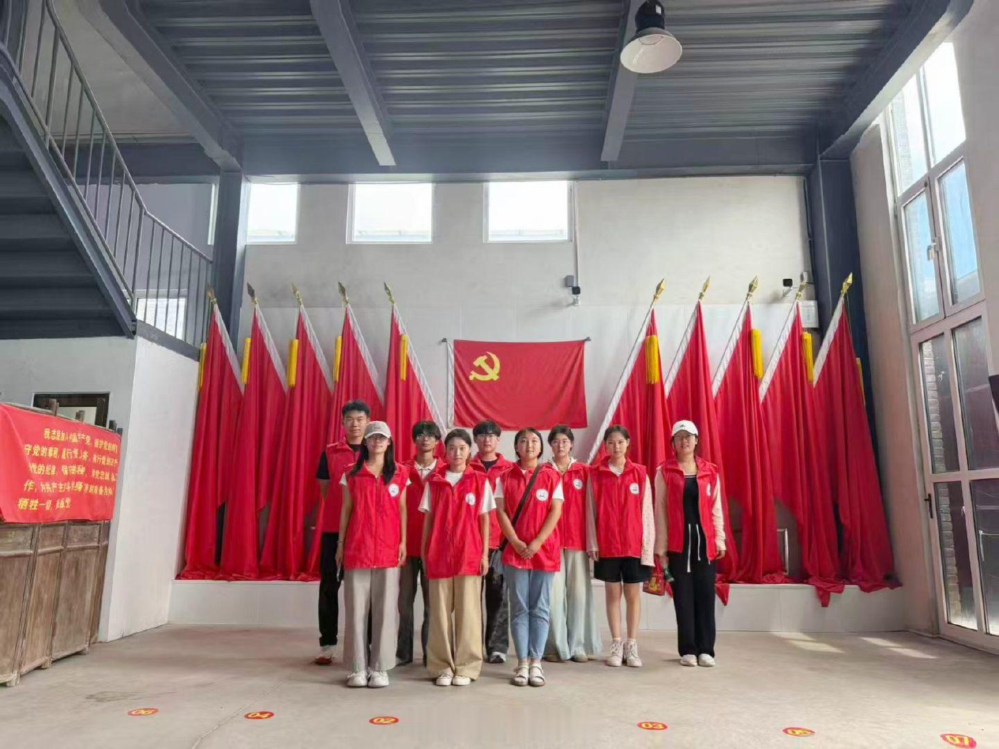 山东学子奔赴高密普法护航妇儿权益保障 重庆学子走进綦江版画院赓续乡土非遗文脉【追