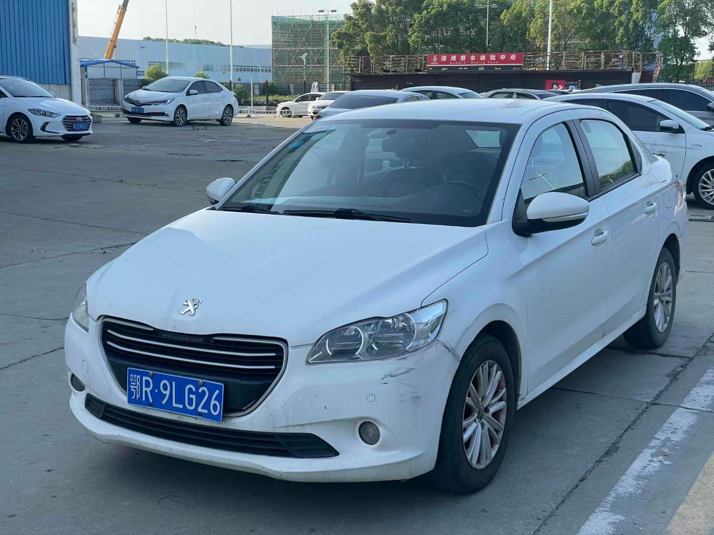 今日下架两台小车车​2015年手动标志301 被山西晋中的小张兄弟带走，和我隔了