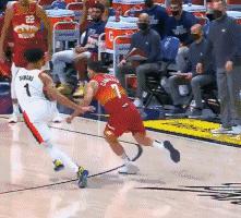 坎帕佐在NBA虽然只打了一个赛季，但是还是留下了很多精彩的助攻。
