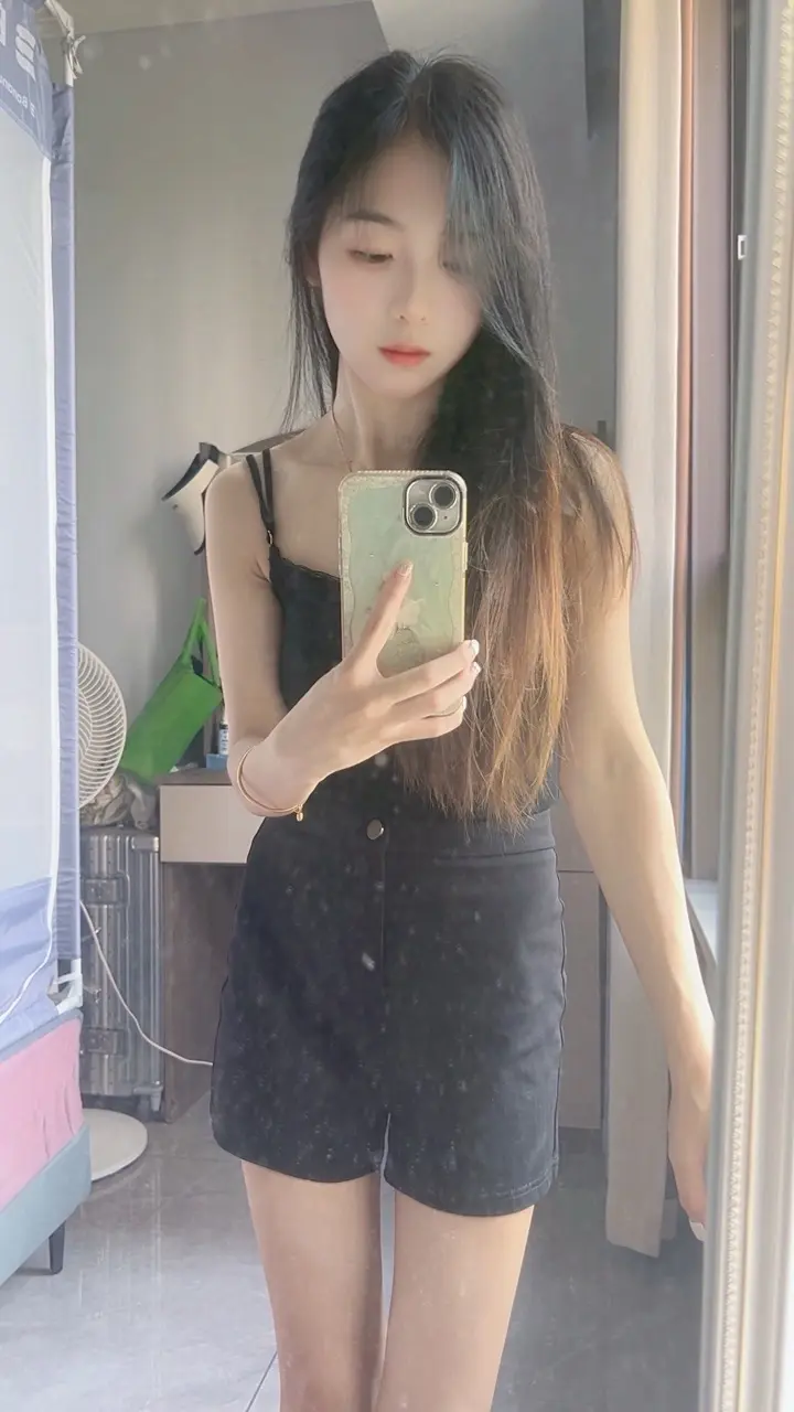 怀孕孕吐我没垮，顺转刨妇产时我没垮，月子我依然没垮，日夜带娃我还是没垮...