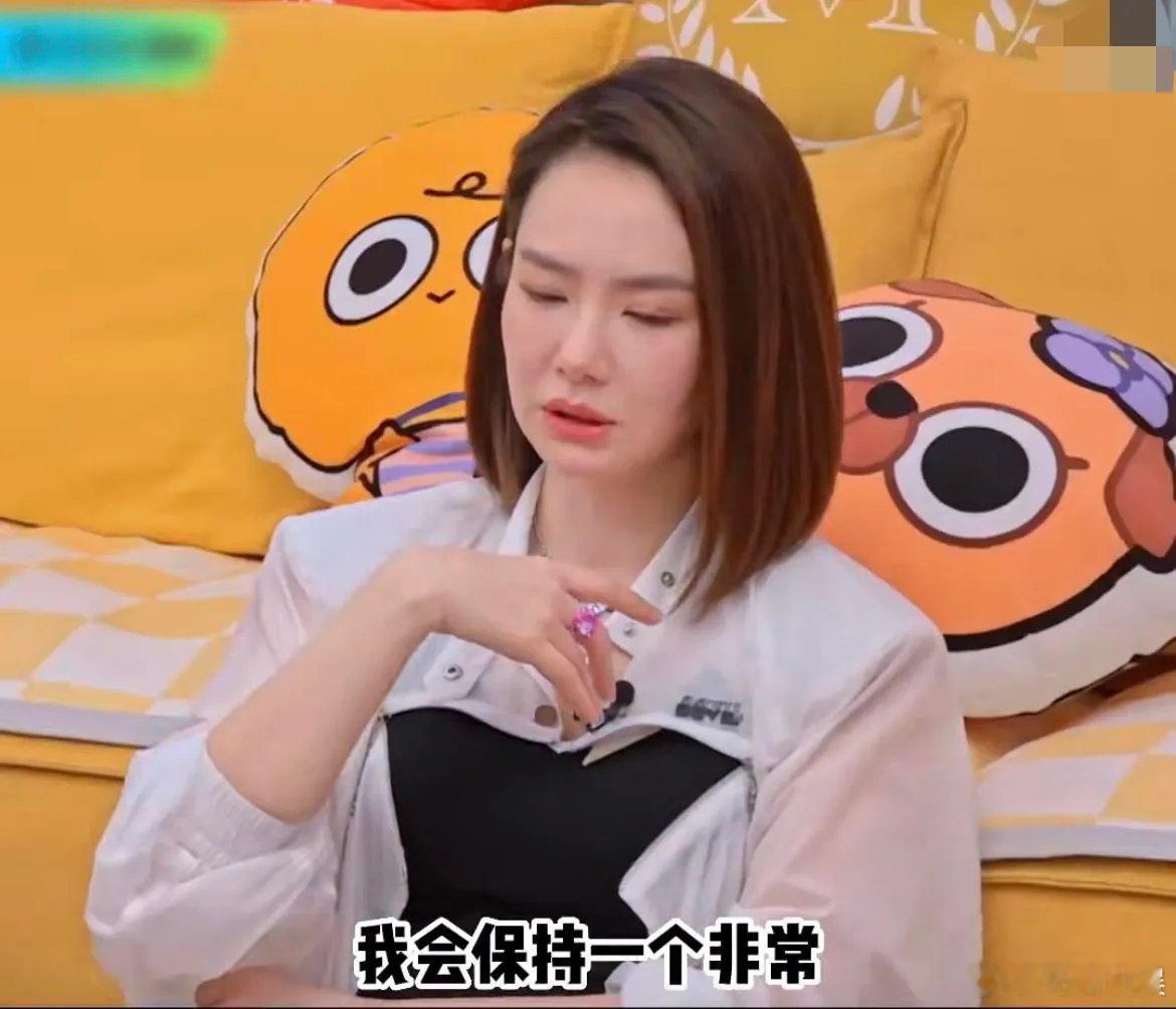 戚薇对于Lucky的性教育从很小就开始了。对于孩子好奇自己是怎么来的，她会很理性