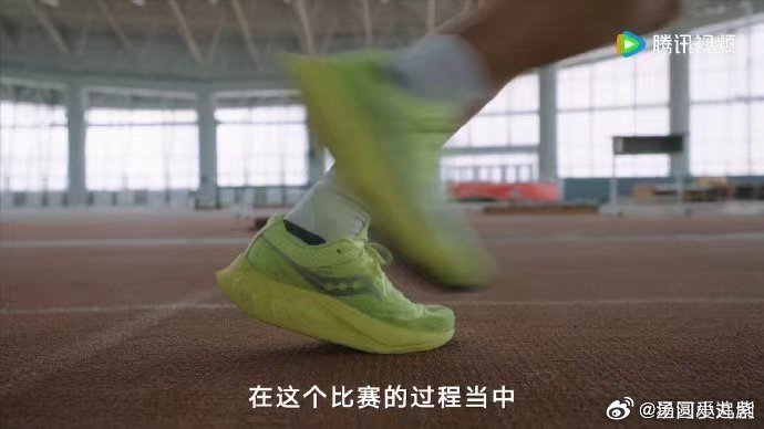 #王军霞说挺住了就是冠军# 看了王军霞讲述自己夺冠的经历 真的很难不让人感动啊！