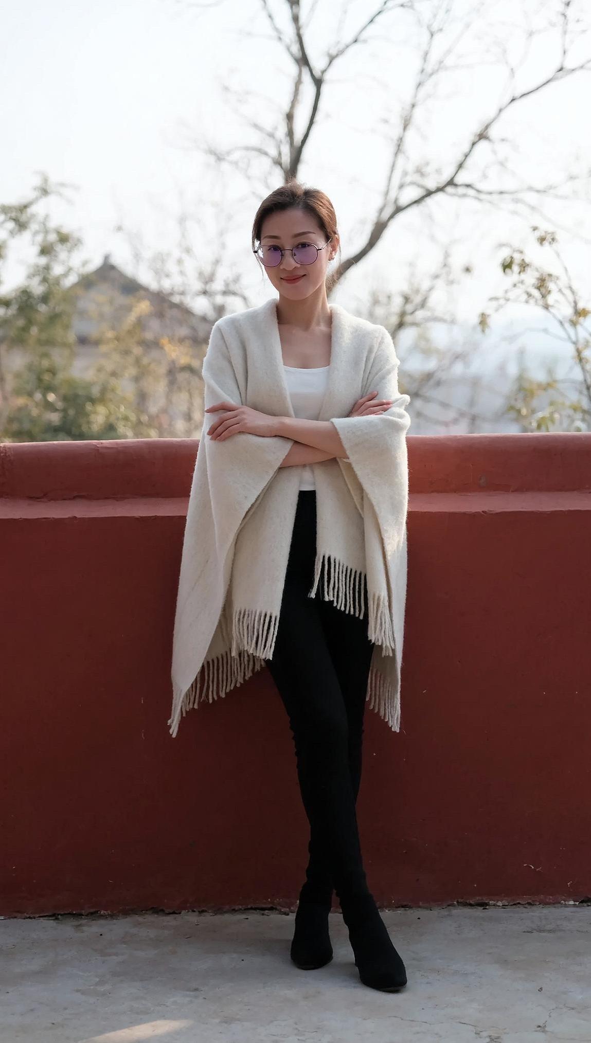 有句话说：有真感情的人一定是识于微时或者低谷时的，知道你处境不堪和状况...