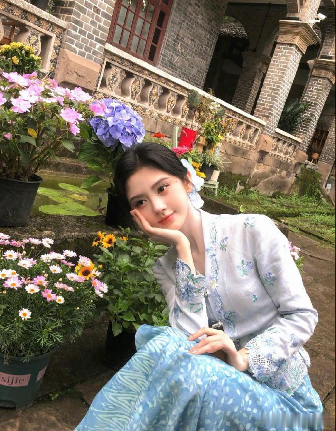 1.曾舜晞凭借《老九门》里吴老狗的角色，拿下了第十二届文荣奖视帝，不少吃瓜群众质