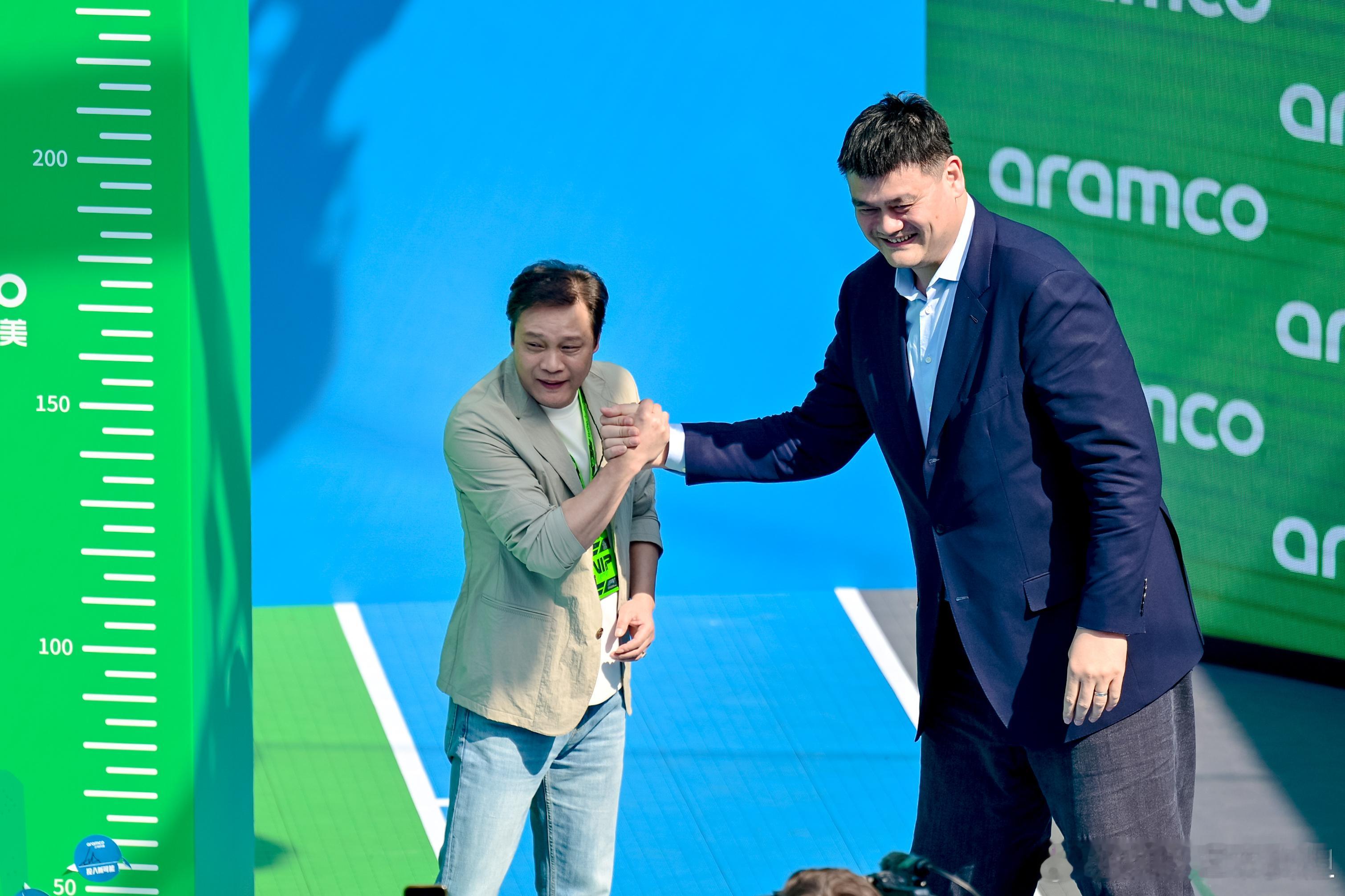 范志毅又双叒换赛道了 从足球的荣耀时刻，到综艺的欢乐时光，再到影视的艺术天地，如