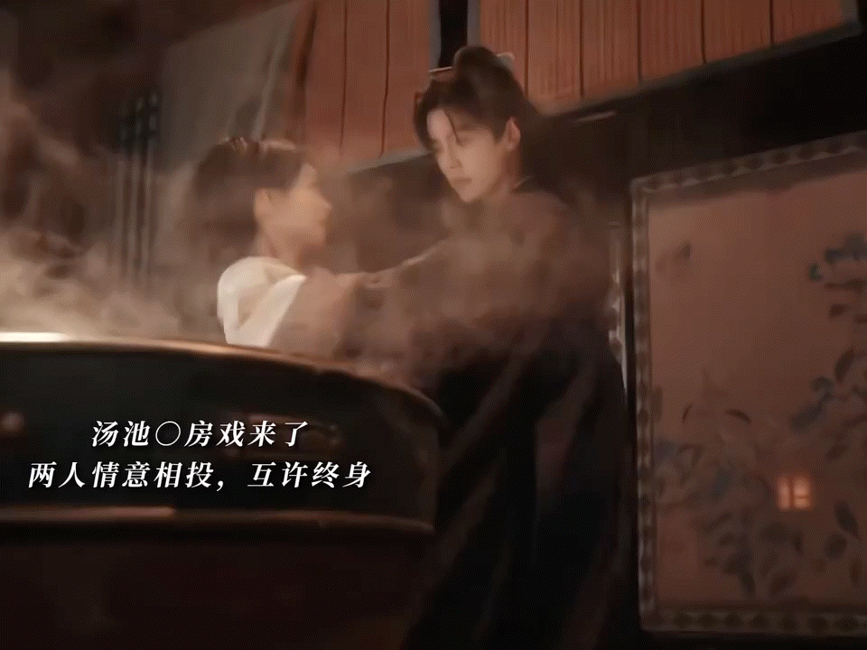 孟子义何与百花杀圆房戏孟子义何与圆房戏对比世俗意义上的新婚相守，这段剧情侧重灵魂