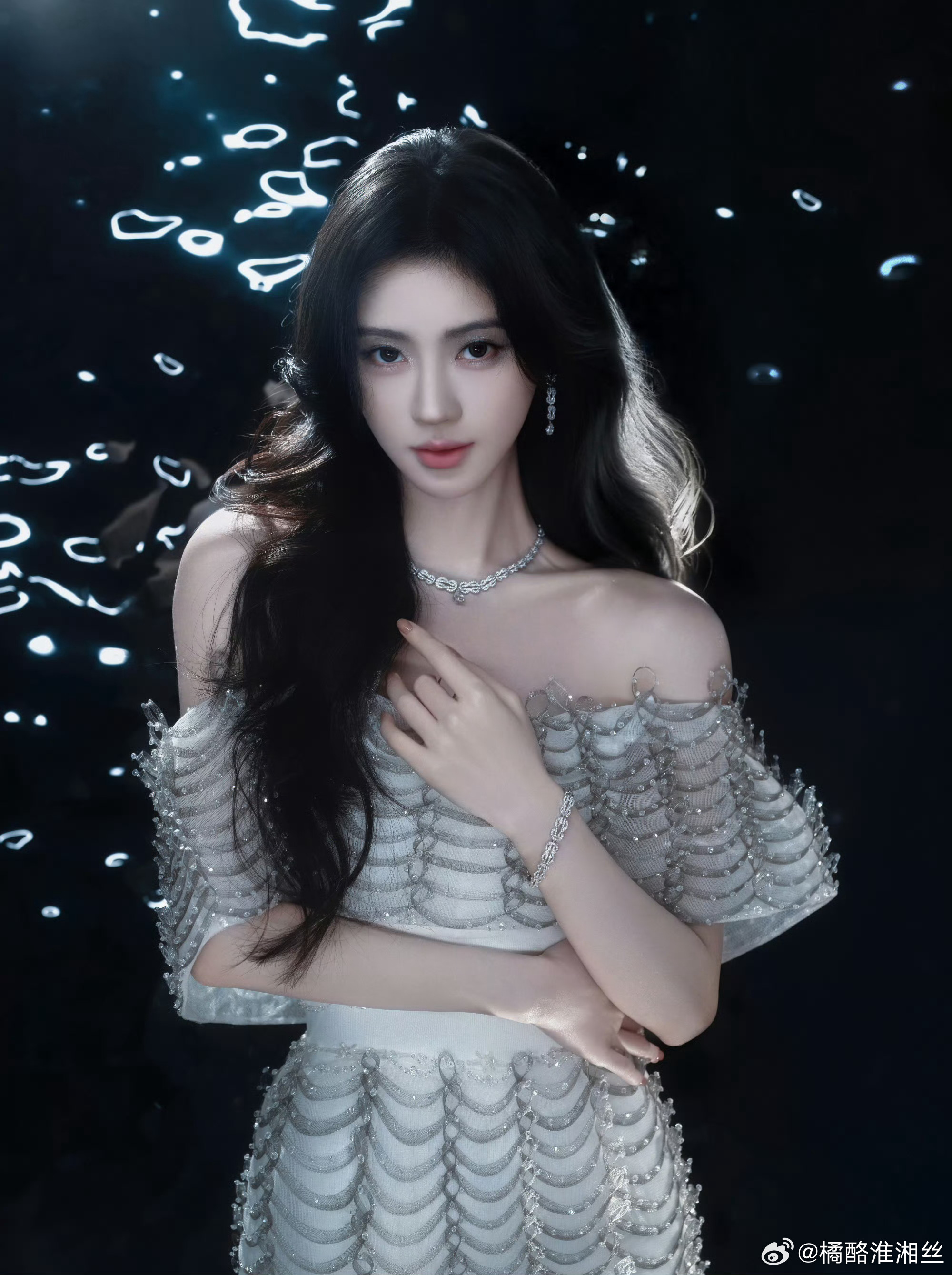 鞠婧祎 jjy鞠婧祎千香 jjy鞠婧祎姜黎非 “听你吟这残冬，等到暮色退场迎来烟